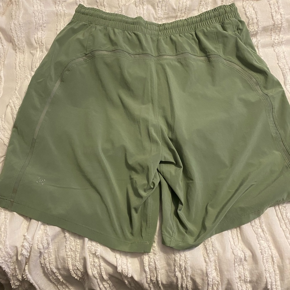 Lululemon size large shorts
